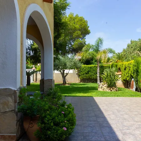 Casa Con Jardin A Pocos Pasos Del Mar Denia