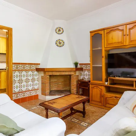 Holiday home Casa Con Jardin A Pocos Pasos Del Mar