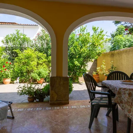 Casa Con Jardin A Pocos Pasos Del Mar Holiday home Denia