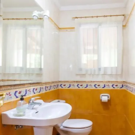 Holiday home Casa Con Jardin A Pocos Pasos Del Mar *