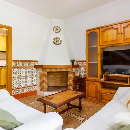 Holiday home Casa Con Jardin A Pocos Pasos Del Mar