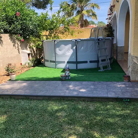 Casa Con Jardin A Pocos Pasos Del Mar Holiday home *